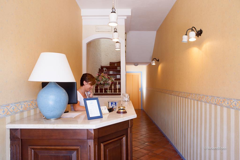 Albergo Del Lago Capalbio Eksteriør billede